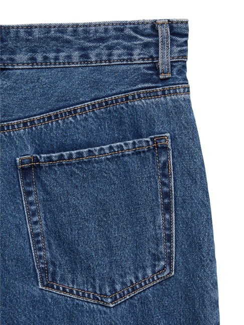 Женские синие джинсы Vero Moda артикул 10337318 Medium Blue Denim FW2025 Фото ракурс 5 - Женские синие джинсы Vero Moda артикул 10337318 Medium Blue Denim FW2025