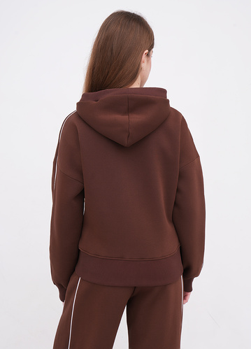 Фото ракурс 2 - Жіноча коричнева олімпійка EQUILIBRI артикул W291 050 100 CINNAMON FW2025