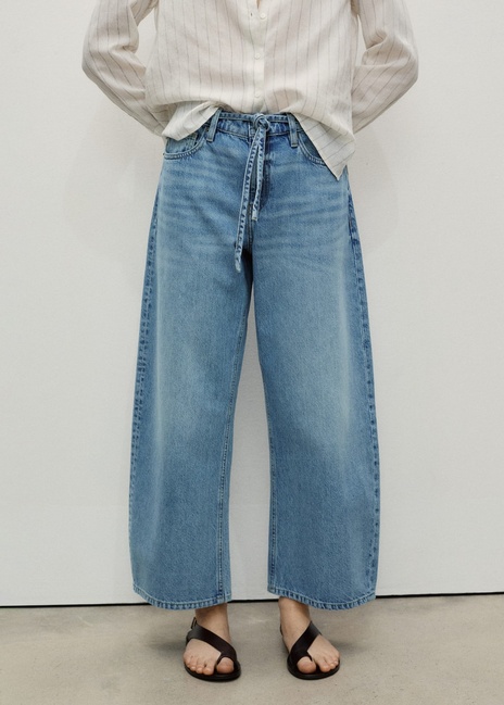 Жіночі сині джинси Mango артикул 87017176 TM 8 season Фото ракурс 1 - Жіночі сині джинси Mango артикул 87017176 TM 8 season