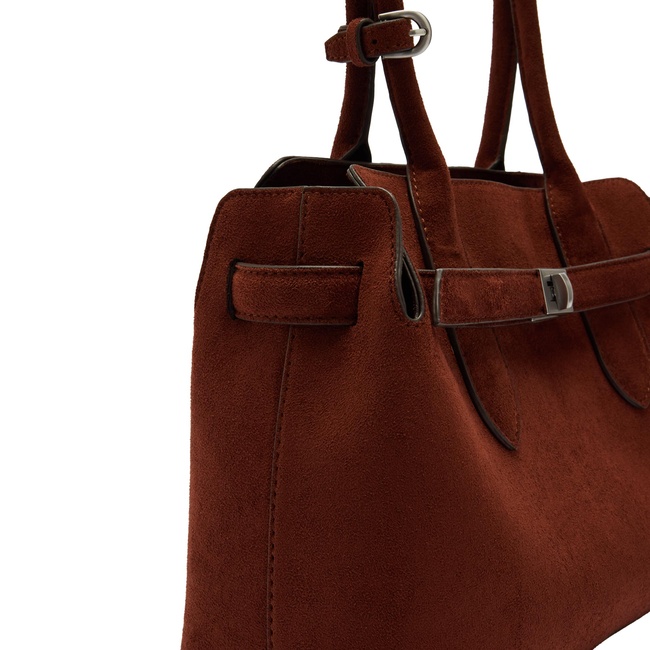 Жіноча коричнева сумка Parfois артикул 241150 _CA FW2025 Фото ракурс 3 - Жіноча коричнева сумка Parfois артикул 241150 _CA FW2025