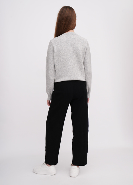 Фото ракурс 3 - Женские черные брюки EQUILIBRI артикул W466 038 000 Black FW2025