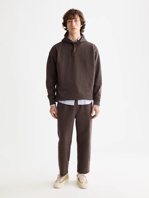 Чоловіче коричневe худі SCOTCH & SODA артикул 181278 201 FW2025 Фото ракурс 3 - Чоловіче коричневe худі SCOTCH & SODA артикул 181278 201 FW2025