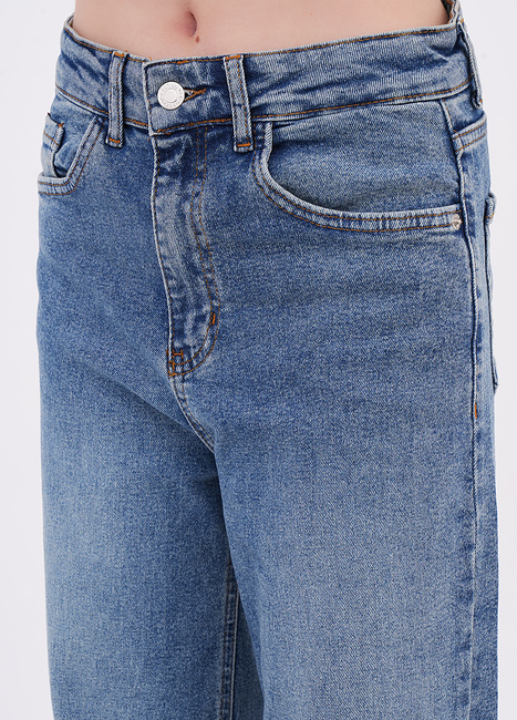 Женские синие джинсы EQUILIBRI артикул W568 018 000 NAVY BLUE FW2025 Фото ракурс 3 - Женские синие джинсы EQUILIBRI артикул W568 018 000 NAVY BLUE FW2025