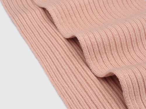 Фото ракурс 2 - Рожевий шарф Benetton для хлопчиків артикул 126WGU005.P 12U 25A