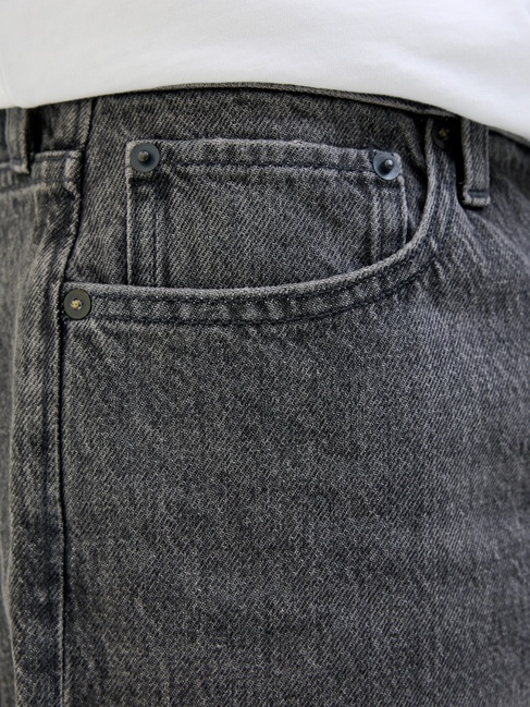 Чоловічі чорні шорти Jack & Jones артикул 12269533 black denim SS2025 Фото ракурс 6 - Чоловічі чорні шорти Jack & Jones артикул 12269533 black denim SS2025