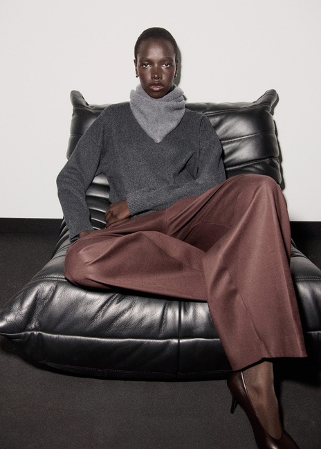 Фото ракурс 4 - Женский серый джемпер Mango артикул 17007801 95 1 season