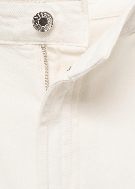 Женские молочные шорты Mango артикул 87057706 02 8 season Фото ракурс 5 - Женские молочные шорты Mango артикул 87057706 02 8 season