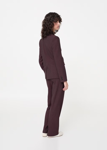 Фото ракурс 2 - Жіночі бордові брюки Mango артикул 17874786 78 1 season
