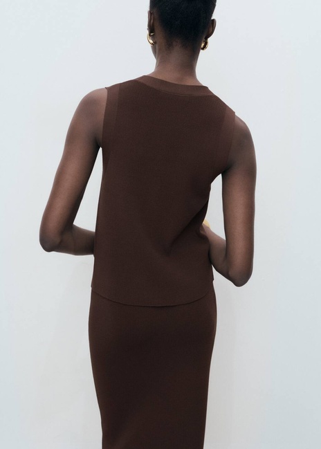 Фото ракурс 2 - Жіночий коричневий жилет Mango артикул 17064098 32 1 season