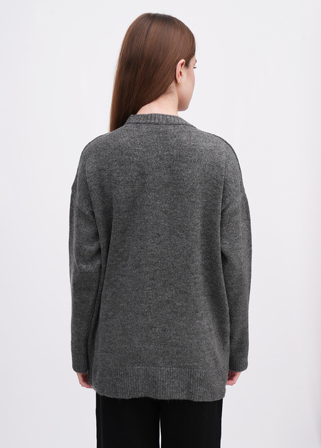Фото ракурс 2 - Жіночий сірий светр EQUILIBRI артикул W342 070 000 Grey FW2025