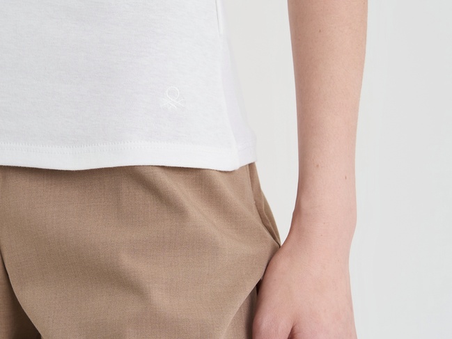 Фото ракурс 4 - Женская белая майка Benetton артикул 3GA2DH010 101 25P