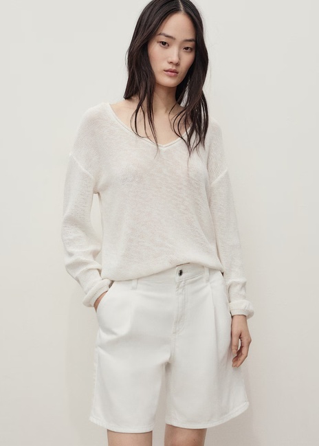 Женские молочные шорты Mango артикул 17051189 02 1 season Фото ракурс 3 - Женские молочные шорты Mango артикул 17051189 02 1 season