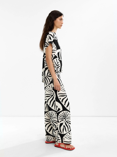 Жіночі біло-чорні штани Parfois артикул 236659 _DM FW2025 Фото ракурс 3 - Жіночі біло-чорні штани Parfois артикул 236659 _DM FW2025