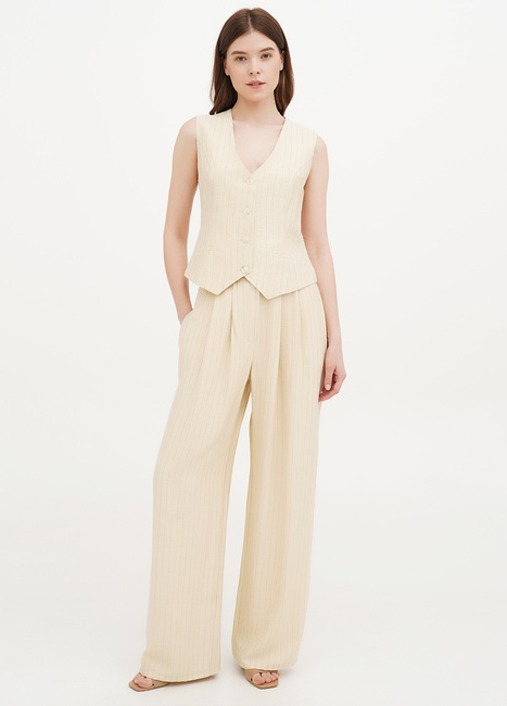 Женские бежевые брюки EQUILIBRI артикул W491 067 200 Beige SS2025 Фото ракурс 1 - Женские бежевые брюки EQUILIBRI артикул W491 067 200 Beige SS2025