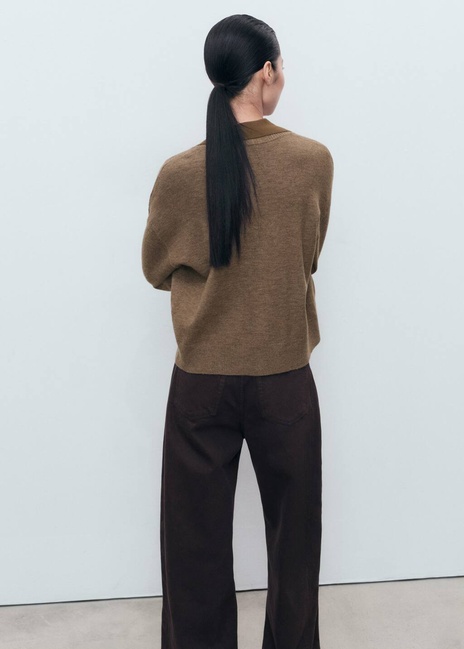 Женский коричневый кардиган Mango артикул 17065798 35 1 season Фото ракурс 2 - Женский коричневый кардиган Mango артикул 17065798 35 1 season