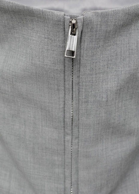 Женская серая куртка Mango артикул 87092538 92 8 season Фото ракурс 6 - Женская серая куртка Mango артикул 87092538 92 8 season