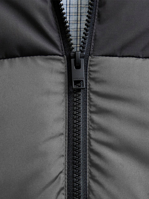 Фото ракурс 5 - Чоловіча сіра куртка Jack & Jones артикул 12279686 castlerock FW2025