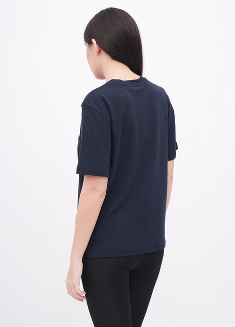 Фото ракурс 2 - Жіноча синя футболка EQUILIBRI артикул W213 098 000 NAVY BLUE FW2025