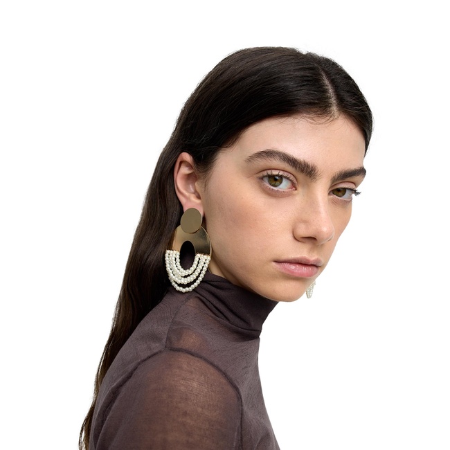 Жіночі бежеві сережки Parfois артикул 239655 _PE FW2025 Фото ракурс 3 - Жіночі бежеві сережки Parfois артикул 239655 _PE FW2025