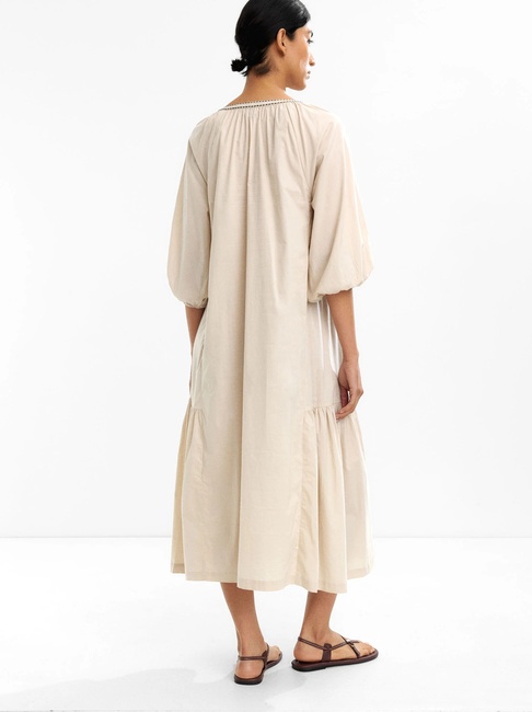 Фото ракурс 2 - Жіноча молочна сукня Parfois артикул 235309 _EC FW2025