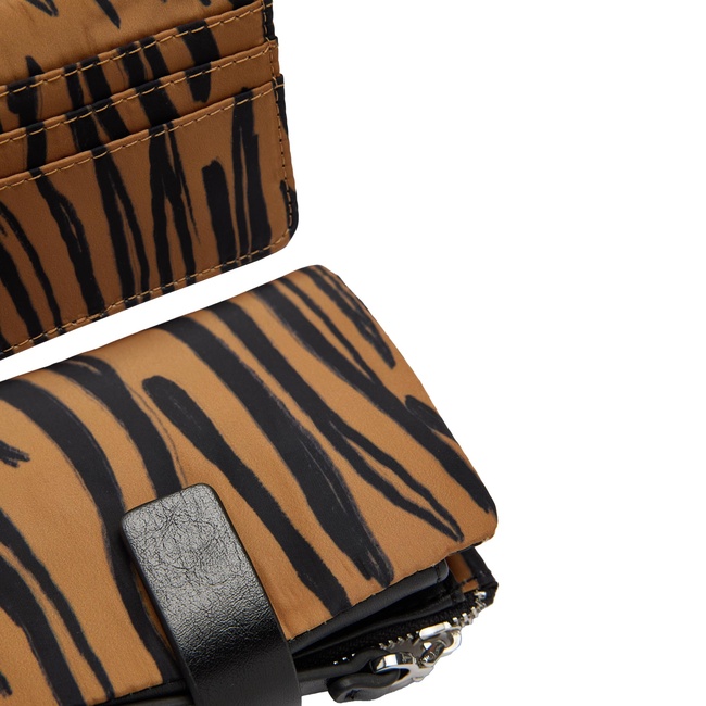 Жіночий коричневий гаманець Parfois артикул 238319 _BM FW2025 Фото ракурс 3 - Жіночий коричневий гаманець Parfois артикул 238319 _BM FW2025