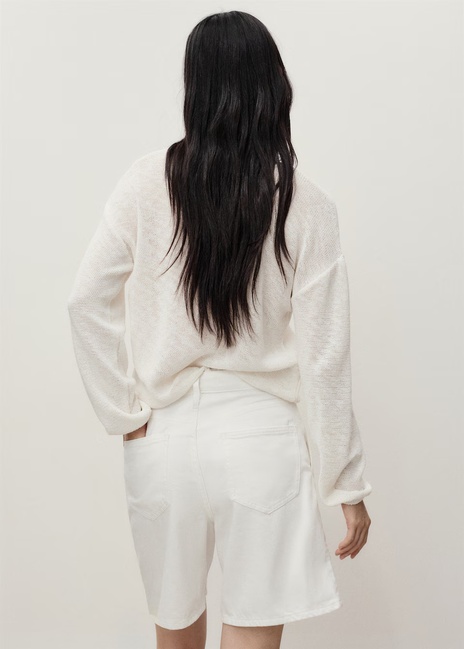 Женские молочные шорты Mango артикул 17051189 02 1 season Фото ракурс 2 - Женские молочные шорты Mango артикул 17051189 02 1 season