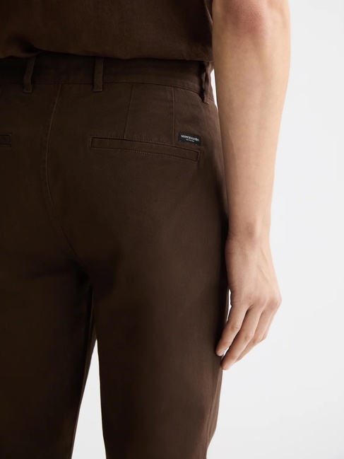 Фото ракурс 4 - Мужские коричневые брюки SCOTCH & SODA артикул 181195 210 FW2025