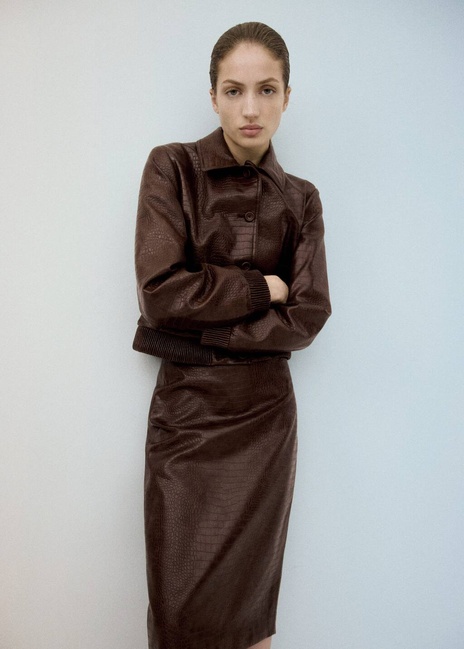 Жіноча коричнева куртка Mango артикул 27061239 30 2 season Фото ракурс 4 - Жіноча коричнева куртка Mango артикул 27061239 30 2 season