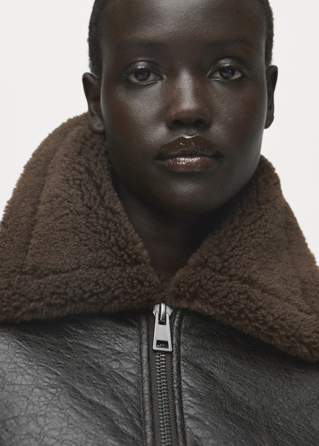 Фото ракурс 6 - Женская черная куртка Mango артикул 17078268 99 1 season