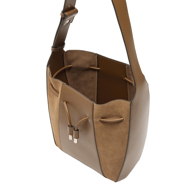 Жіноча коричнева сумка Parfois артикул 239078 _CA FW2025 Фото ракурс 4 - Жіноча коричнева сумка Parfois артикул 239078 _CA FW2025