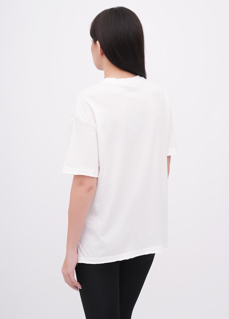 Жіноча біла футболка EQUILIBRI артикул W213 101 000 White FW2025 Фото ракурс 2 - Жіноча біла футболка EQUILIBRI артикул W213 101 000 White FW2025