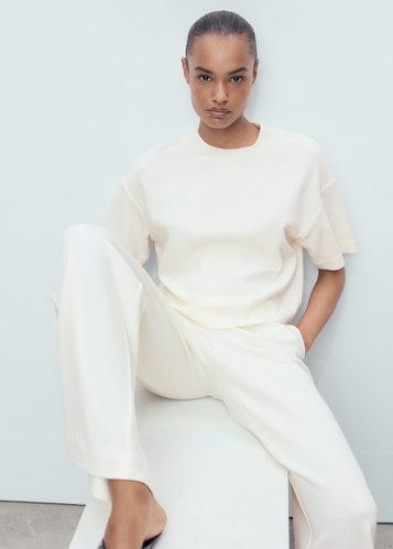 Фото ракурс 1 - Жіноча молочна футболка Mango артикул 17014099 05 1 season