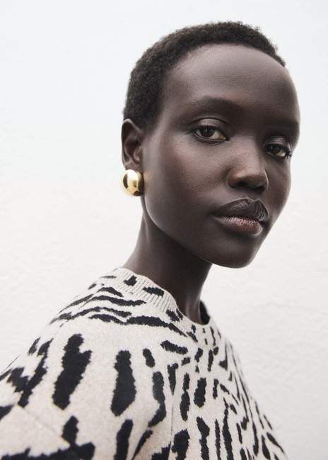 Жіночий бежевий джемпер Mango артикул 17016350 09 1 season Фото ракурс 4 - Жіночий бежевий джемпер Mango артикул 17016350 09 1 season