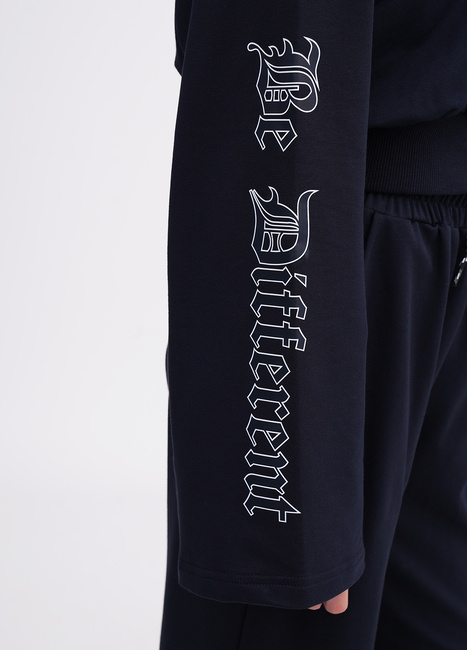 Фото ракурс 4 - Женская синяя олимпийка EQUILIBRI артикул NW291004 100 NAVY BLUE FW2025