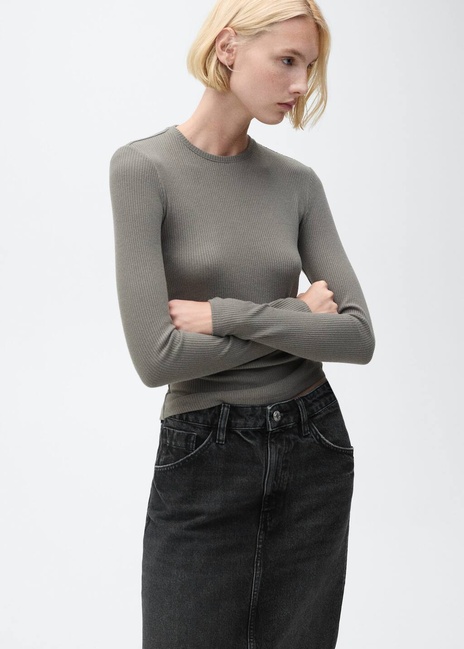 Жіноча чорна спiдниця Mango артикул 87080636 TN 8 season Фото ракурс 4 - Жіноча чорна спiдниця Mango артикул 87080636 TN 8 season