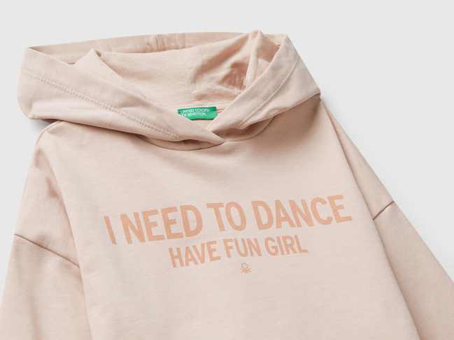 Фото ракурс 3 - Рожевe худі для дівчаток Benetton артикул 3NBMC2053.G 12U 25A