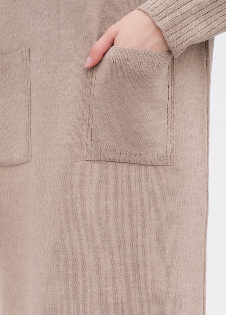 Женское бежевое платье EQUILIBRI артикул W352 018 001 Beige FW2025 Фото ракурс 4 - Женское бежевое платье EQUILIBRI артикул W352 018 001 Beige FW2025