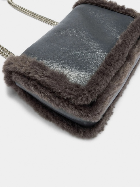 Фото ракурс 3 - Женская серая сумка Parfois артикул 241054 _GY FW2025