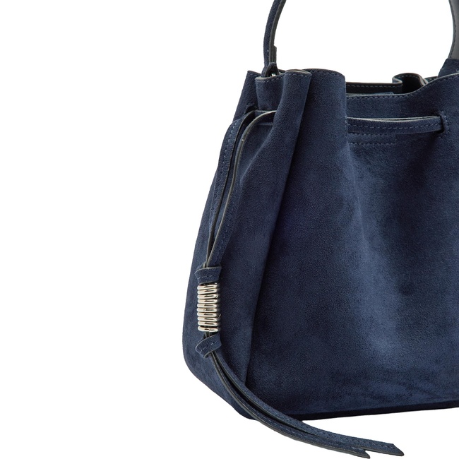 Жіноча синя сумка Parfois артикул 239900 _NV FW2025 Фото ракурс 3 - Жіноча синя сумка Parfois артикул 239900 _NV FW2025