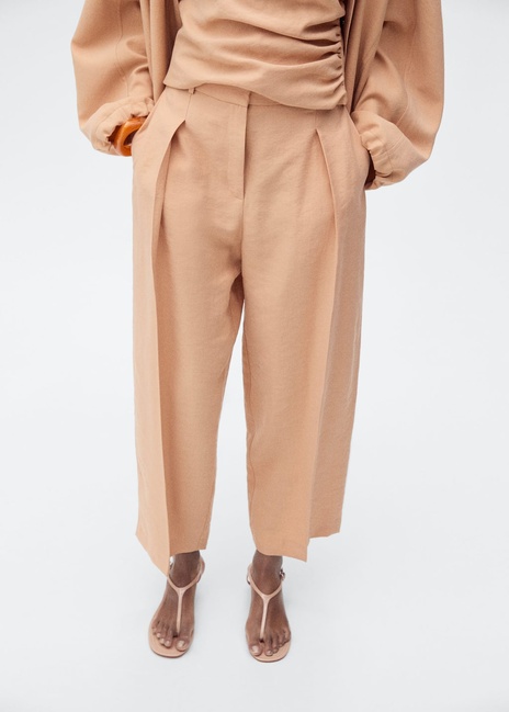 Фото ракурс 1 - Жіночі бежеві брюки Mango артикул 87007723 80 8 season