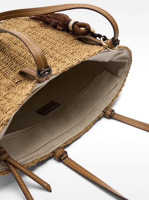 Женская бежевая сумка Parfois артикул 229817 NCL FW2025 Фото ракурс 4 - Женская бежевая сумка Parfois артикул 229817 NCL FW2025