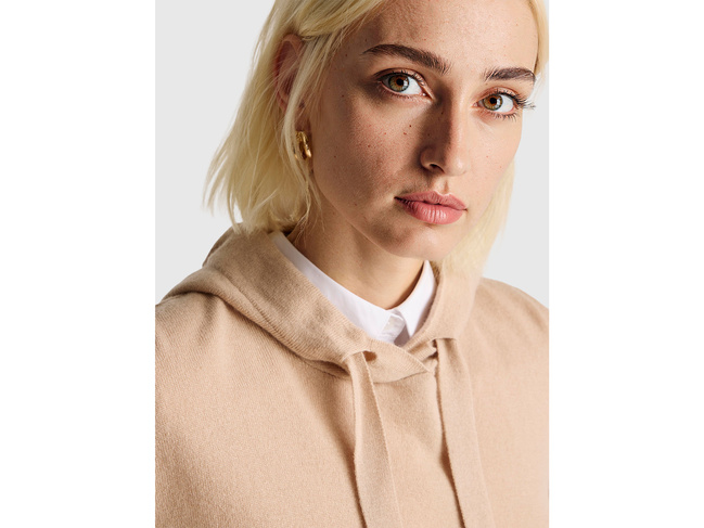 Женское бежевое худи Benetton артикул 102HE203V 994 25A Фото ракурс 4 - Женское бежевое худи Benetton артикул 102HE203V 994 25A