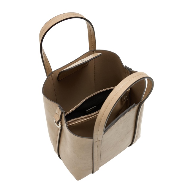 Женская коричневая сумка Parfois артикул 233515 _TU FW2025 Фото ракурс 5 - Женская коричневая сумка Parfois артикул 233515 _TU FW2025