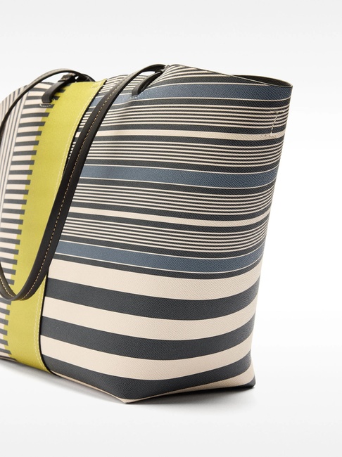 Фото ракурс 3 - Женская зеленая сумка Parfois артикул 231257 _BM SS2025