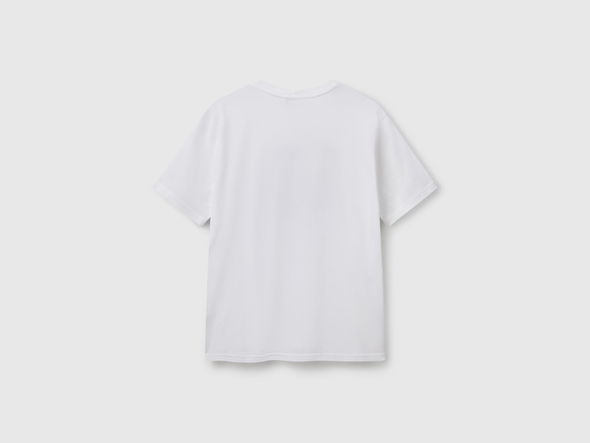 Мужская белая футболка Benetton артикул 3I1XU10A4 101 25P Фото ракурс 3 - Мужская белая футболка Benetton артикул 3I1XU10A4 101 25P