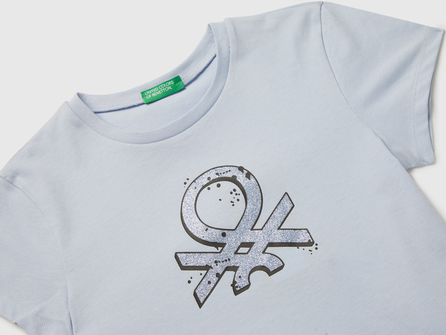 Фото ракурс 3 - Блакитна футболка для дівчаток Benetton артикул 3I1XC10Q1.G 11Y 25A