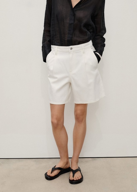 Женские молочные шорты Mango артикул 87057706 02 8 season Фото ракурс 1 - Женские молочные шорты Mango артикул 87057706 02 8 season