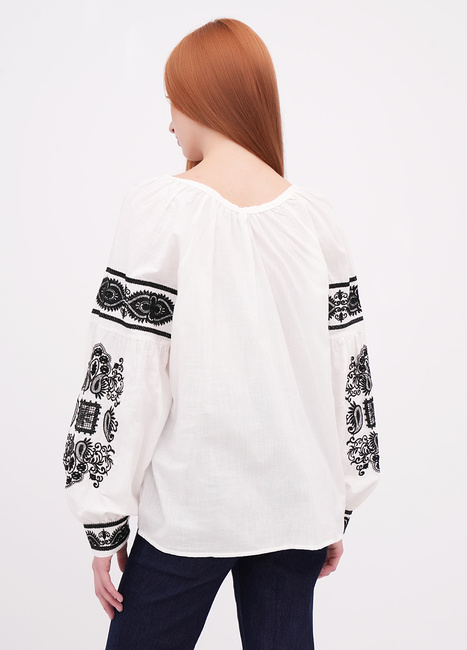 Фото ракурс 2 - Жіноча біла блузка EQUILIBRI артикул W421 035 000 White FW2025