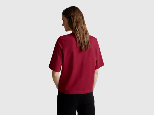 Фото ракурс 2 - Женская красная футболка Benetton артикул 3BL0E17G5 23Z 25A