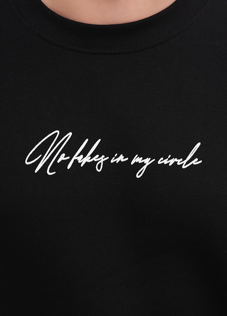 Мужской черный свитшот EQUILIBRI артикул M231 002 000 Black FW2025 Фото ракурс 4 - Мужской черный свитшот EQUILIBRI артикул M231 002 000 Black FW2025